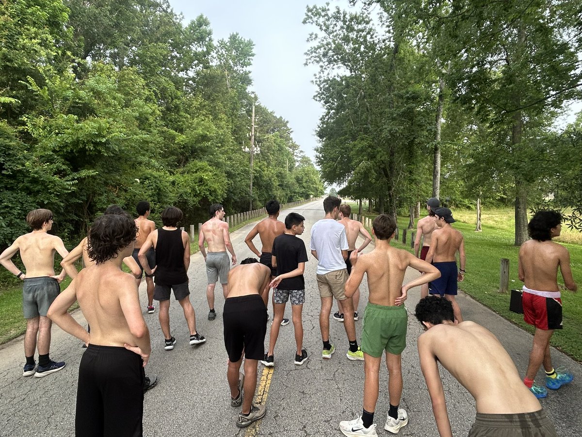 Hills for the win today!! <a href="/HumbleISD_KPHS/">Kingwood Park HS</a> <a href="/KingwoodCougars/">KMS BOYS ATHLETICS</a> <a href="/HumbleISD_Ath/">Humble ISD Athletics</a>