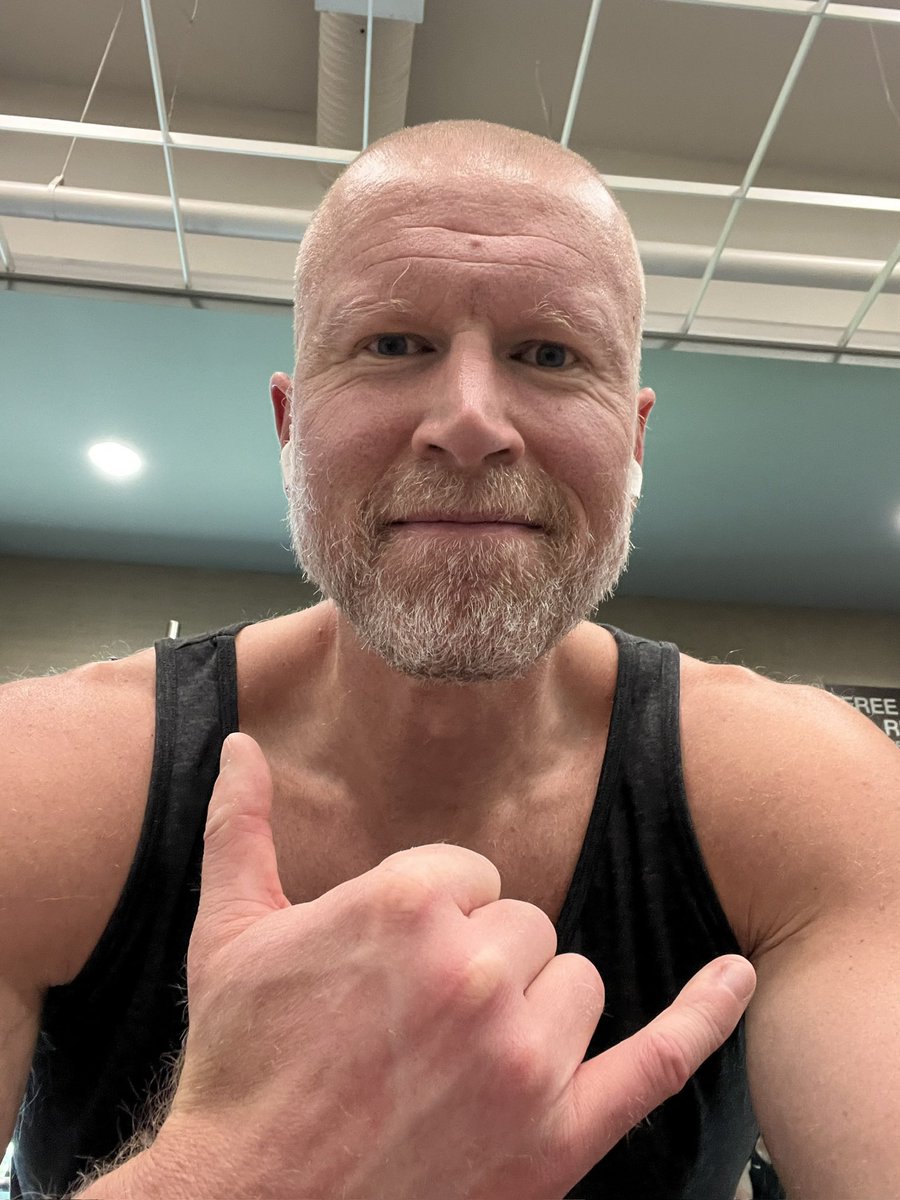 The feels on a Friday workout that completes 5-for-5 for the week 💪