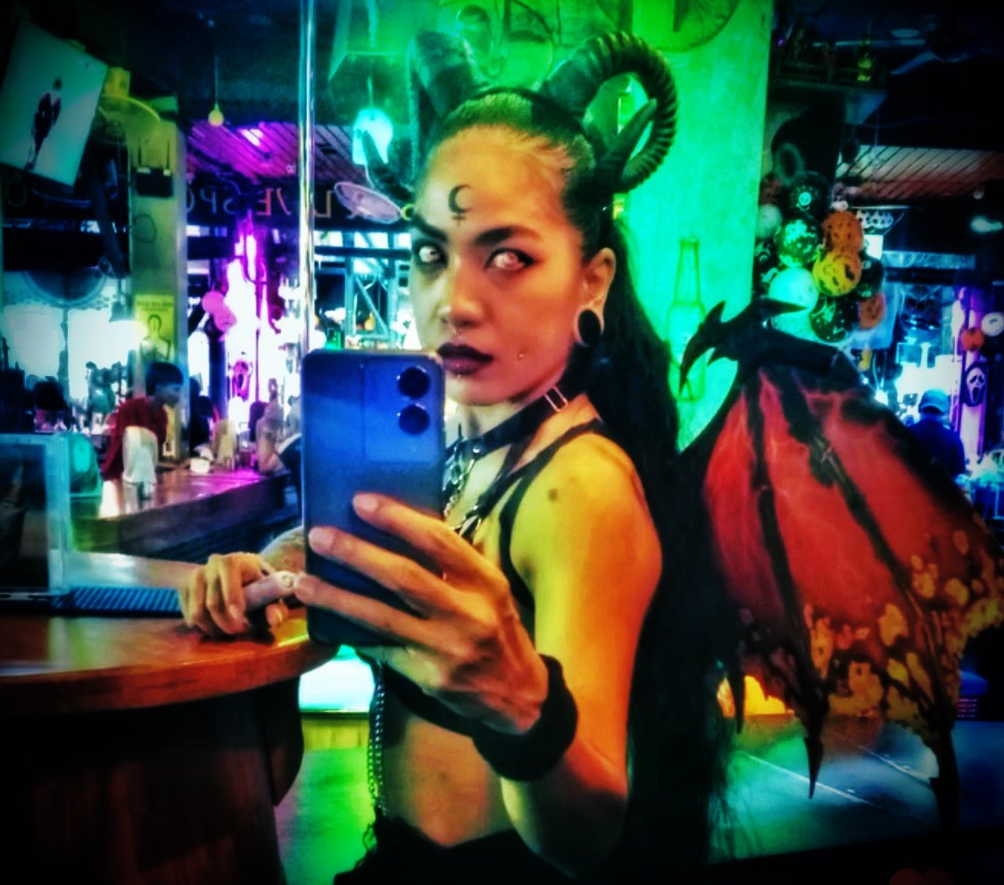 JaydaLilith's tweet photo. 🐦‍⬛🦇🦋
#เลสไบภูเก็ต
#ภูเก็ตfwb
#เลสเบี้ยนภูเก็ต https://t.co/X7HoNuuTBG