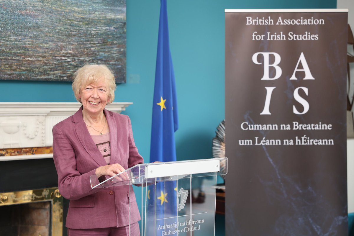 IrelandEmbGB's tweet image. A celebratory spirit filled the Embassy yesterday for the annual @BAIrishStudies awards
Guests were welcomed by Ambassador Fraser, BAIS Chair @DervalTubridy and Prof Marianne Elliott OBE spoke on the importance of interdisciplinarity in Irish Studies.
Congratulations to all!