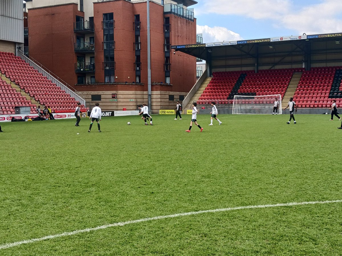 Leytonstone School PE tweet media