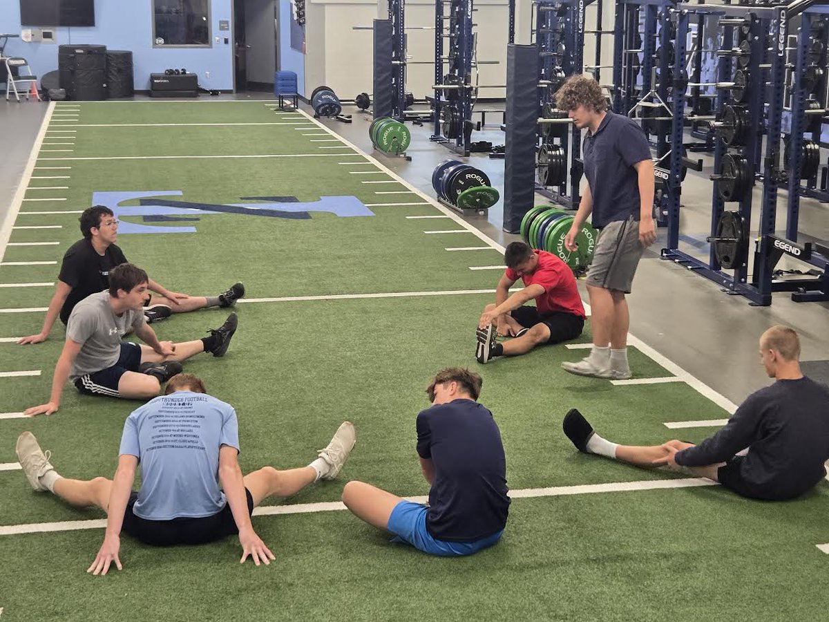 ThunderDomeAPC's tweet photo. The Dedicated
@DominikR64 @schmidtrian10 @JarekLoija @Sawyer_Novtny @Jacobaderman @nolanwagdog and logan https://t.co/Tq965yEsiV