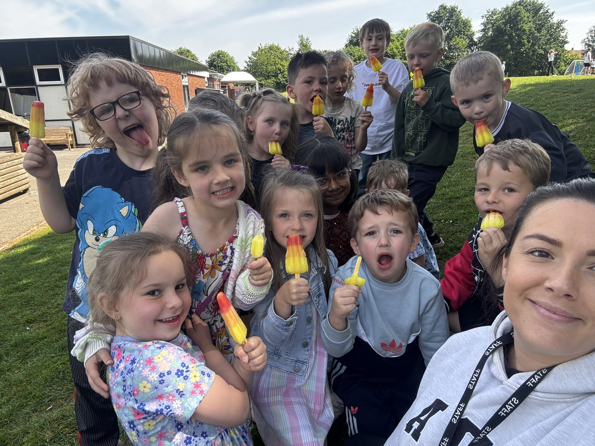 We had a lovely treat to celebrate the end of half term and all your achievements! It has been a pleasure to teach you, Year 1! See you soon! ❤️ <a href="/GrangeMissA/">GrangeMissA</a> <a href="/GrangeMrsMcG/">Mrs McGilloway</a>