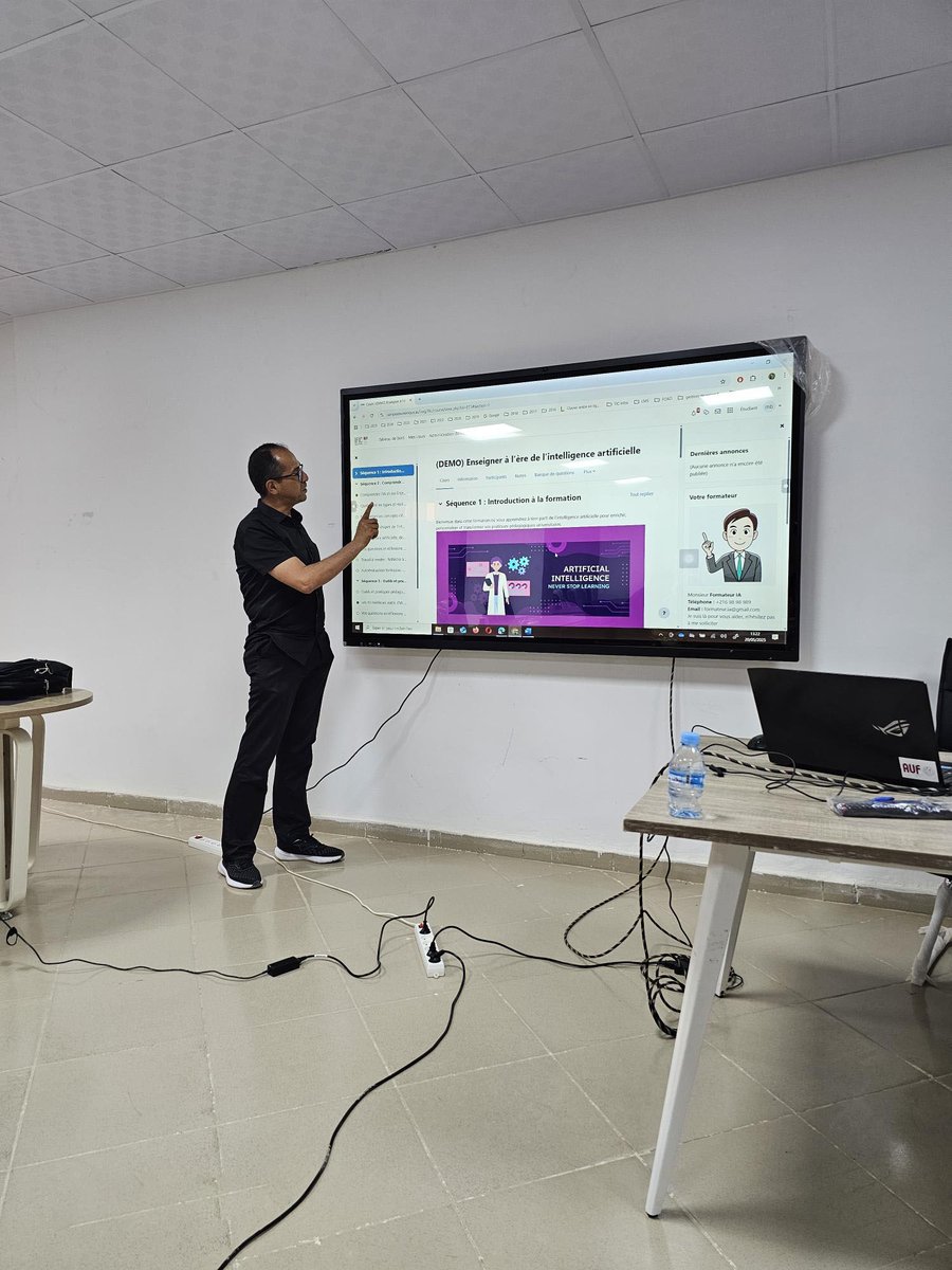 IFIC_AUF's tweet photo. 🎓Mauritanie : Renforcement des capacités pour la #transformation numérique des #formations  

Clôture à Nouakchott de la phase présentielle du parcours « Conception, médiatisation et animation d’une formation #numérique » organisée par l’#IFIC.

👏 Bravo aux 23 participants ! https://t.co/lWAKEpD8Pn