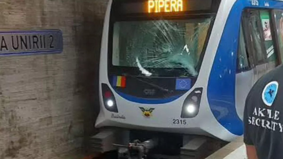 voceacapitalei's tweet image. Tragedie în stația #PiațaUnirii, #București

voceacapitalei.ro/incident-socan…

#Metrorex