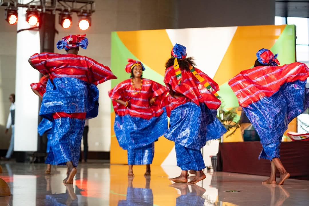 isaacmstanley's tweet photo. Wonderful to be surrounded by so many inspiring scholars from across Africa, Latin America, the Caribbean, North America, Europe &amp; beyond. Lots of inspiring conversations with friends old &amp; new, in the conference rooms, on the beach, and on the dancefloor 🔥  (2/3) #ABA2025 https://t.co/LMxnYXvACE