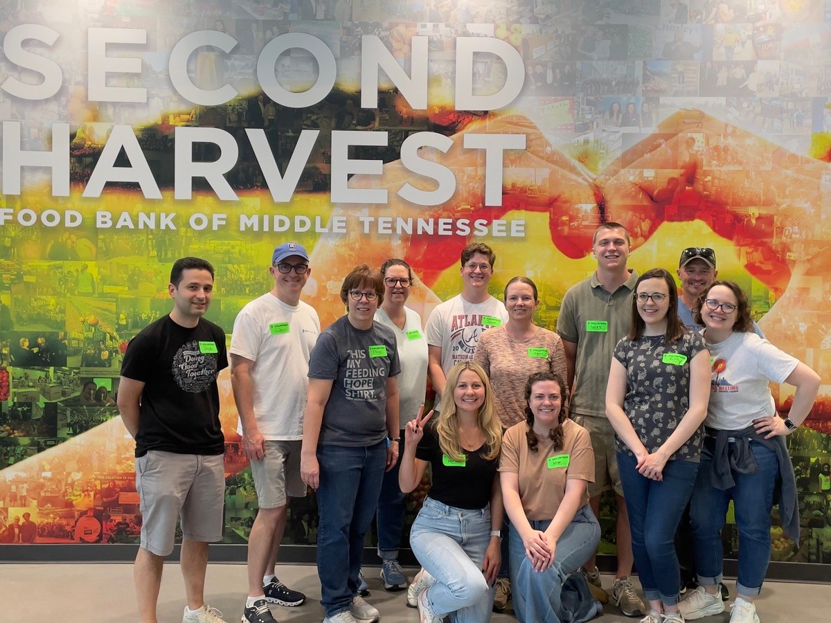 SelectActuarial's tweet photo. We enjoyed another great day at Second Harvest Food Bank of Middle Tennessee. We packed 4,718 meals in just one afternoon. https://t.co/UeZUAnun8o
