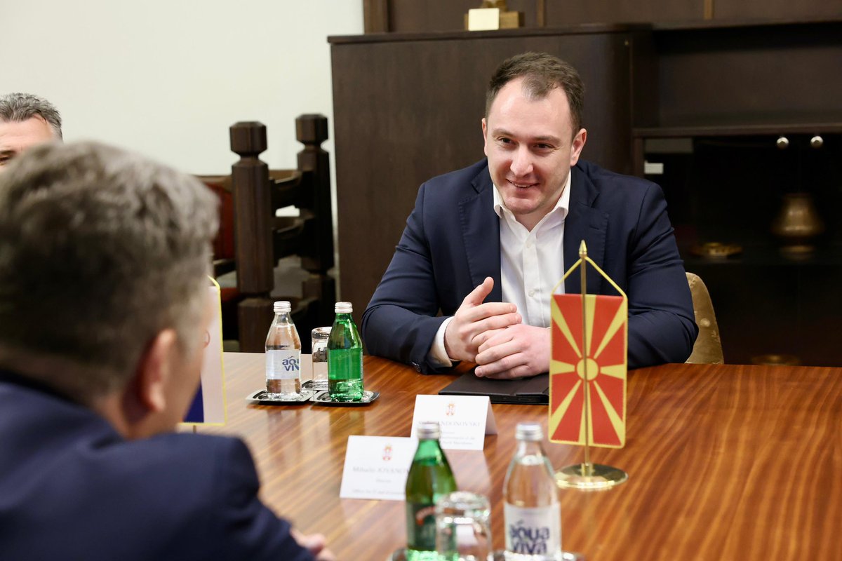 У оквиру Министарскe CEI конференцијe „Припрема за еру вештачке интелигенције“, састао сам се са министром за дигиталну трансформацију Републике Северне Македоније, Стефаном Андоновским.

Министру сам представио досадашње резултате Владе Републике Србије у области примене