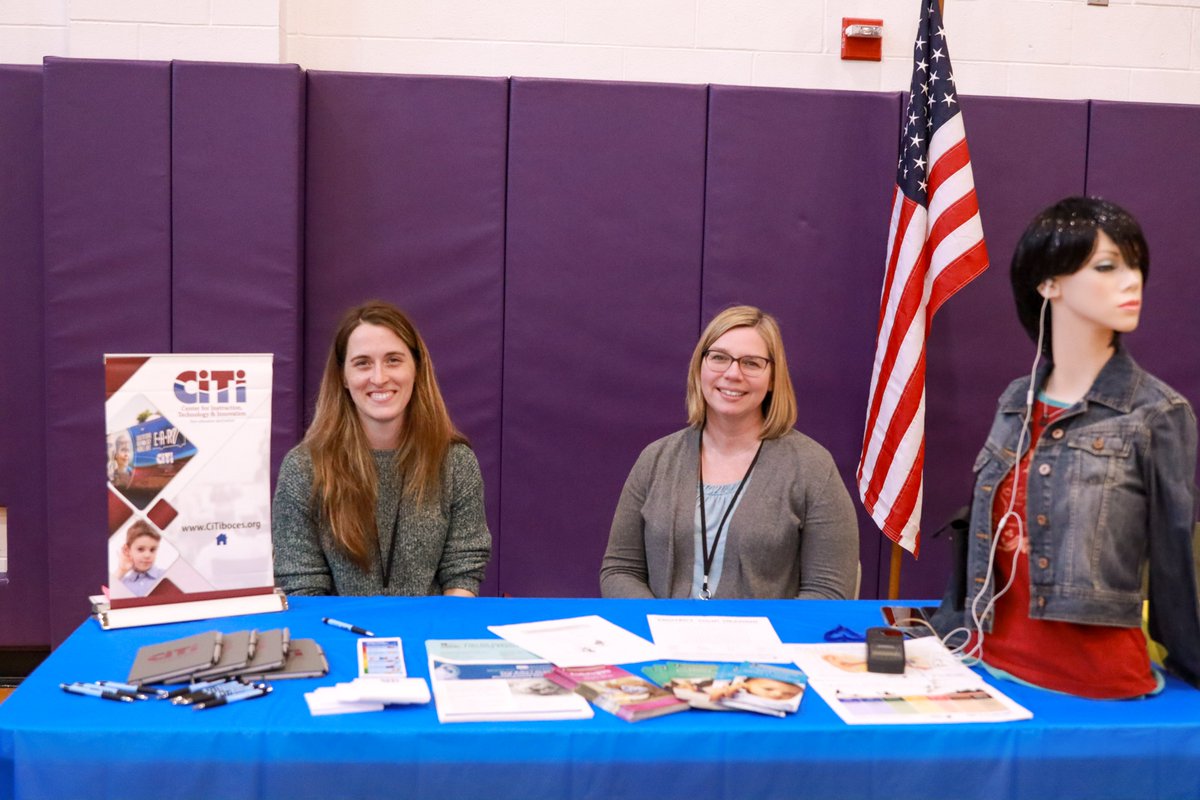 🎉 Last night, team members from CiTi's Audiology program joined the fun at Hannibal's Healthy Family Night! 👂💬 They shared valuable resources on hearing loss and hearing devices. Thanks to everyone who stopped by to learn how we can all support better hearing health! 🦻💙