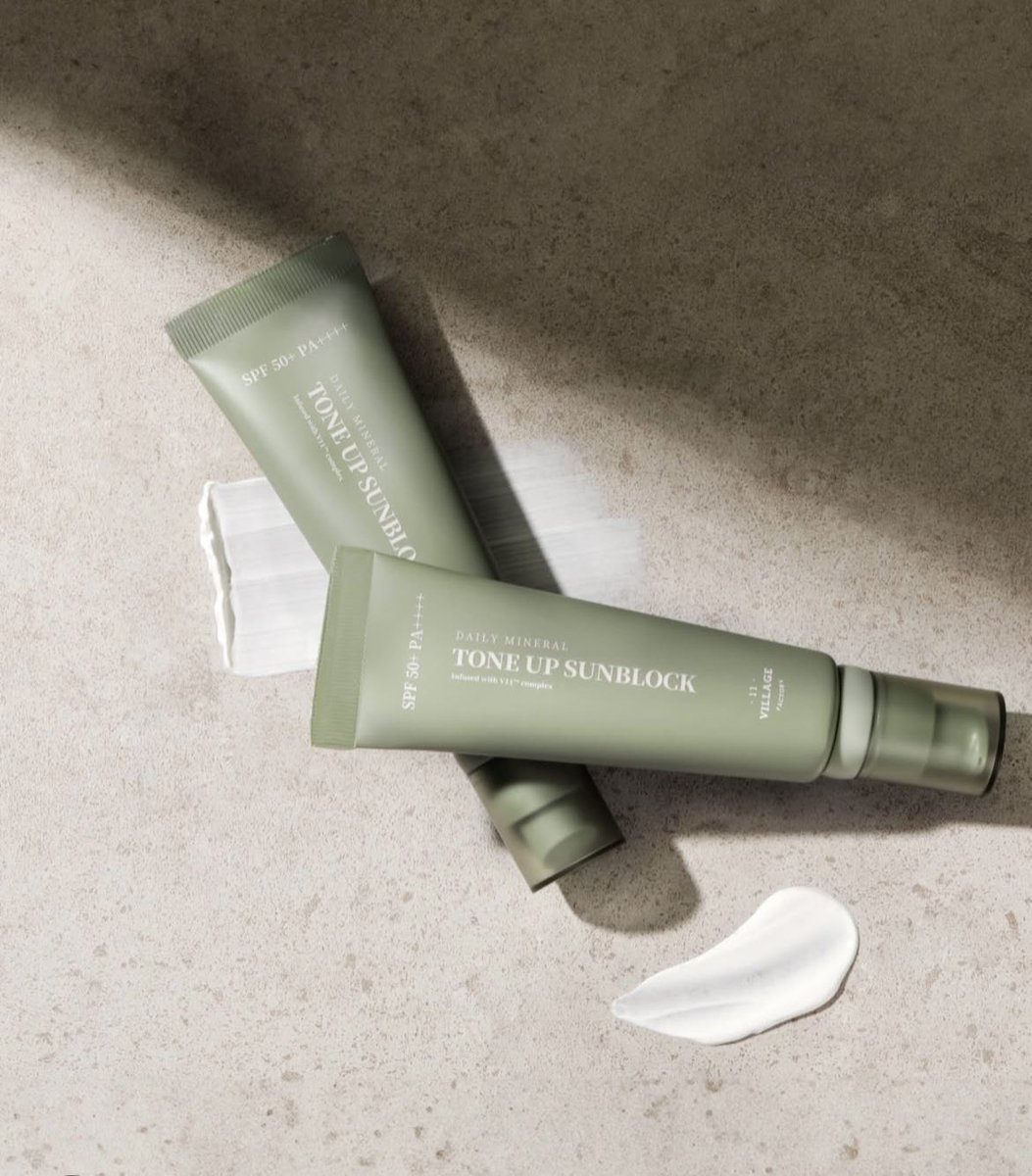 JustinBeautyTR's tweet photo. Propaganda we are 100% falling for: Sunscreen ✨ https://t.co/0bOORKO6xz