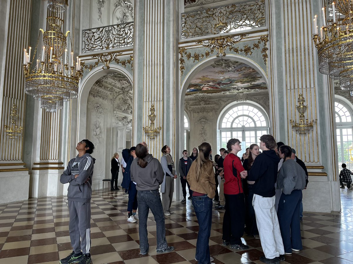 CGSLanguages's tweet photo. Last day! Nymphenburg Palace https://t.co/TSTXStDdaJ