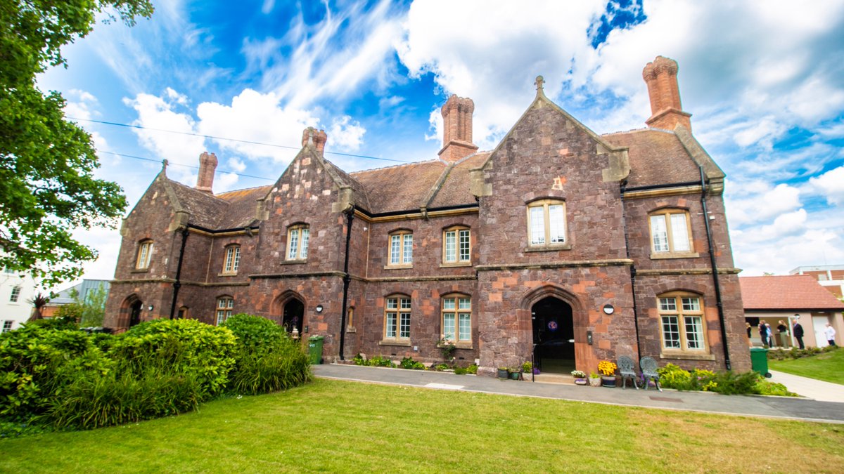 FifieldsExeter's tweet photo. The Official Grand Opening of Grendon Almshouses 🌟

#Almshouses
#Exeterhomestrust
#Exeter
@AlmshouseAssoc https://t.co/40rPAzRVaP