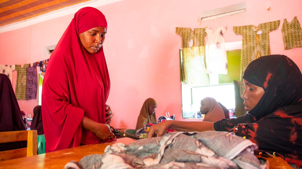 NRC_EAY's tweet photo. #Somalia: 29 talented young women at Galgadud Technical School are mastering tailoring &amp; tie-and-dye, a significant step towards self-reliance for themselves, their families &amp; their communities. This #TVETprogramme, part of the #JRPProject with @WFPSomalia is funded by @Kfw_int. https://t.co/BXGYzbYX5n