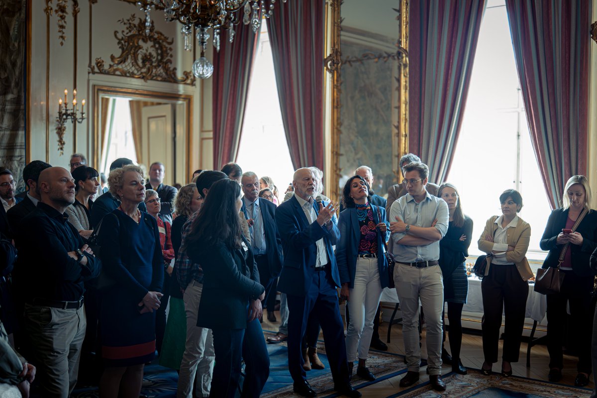 thinkeuropa's tweet photo. 🇫🇷🇩🇪🇵🇱 Talk med repræsentanter fra Frankrig, Tyskland &amp; Polen i smukke rammer hos @francedk.

“Revitalising the Weimar Triangle: A conversation on European security” – modereret af @BoveRud.

Til #DanishPPC m. @tepsaeu &amp; @diisdk.

#eudk #dkpol https://t.co/0zyQojJjr1