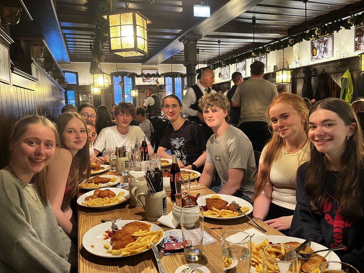 CGSLanguages's tweet photo. Lively dinner at the Augustiner Bräustuben https://t.co/oRFOLNeOC5