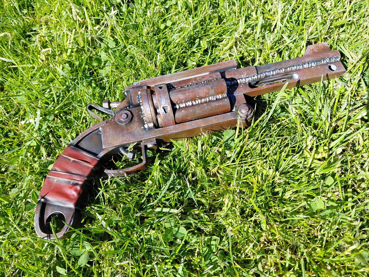 Crafted for a while on this bad boy — just needs a scope and you have a mini-bolt 📷Built from long nights at the workbench