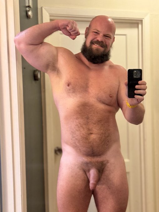 Watch WildCuddler 🔜 Folsom's leaked NSFW photo on TwXstars