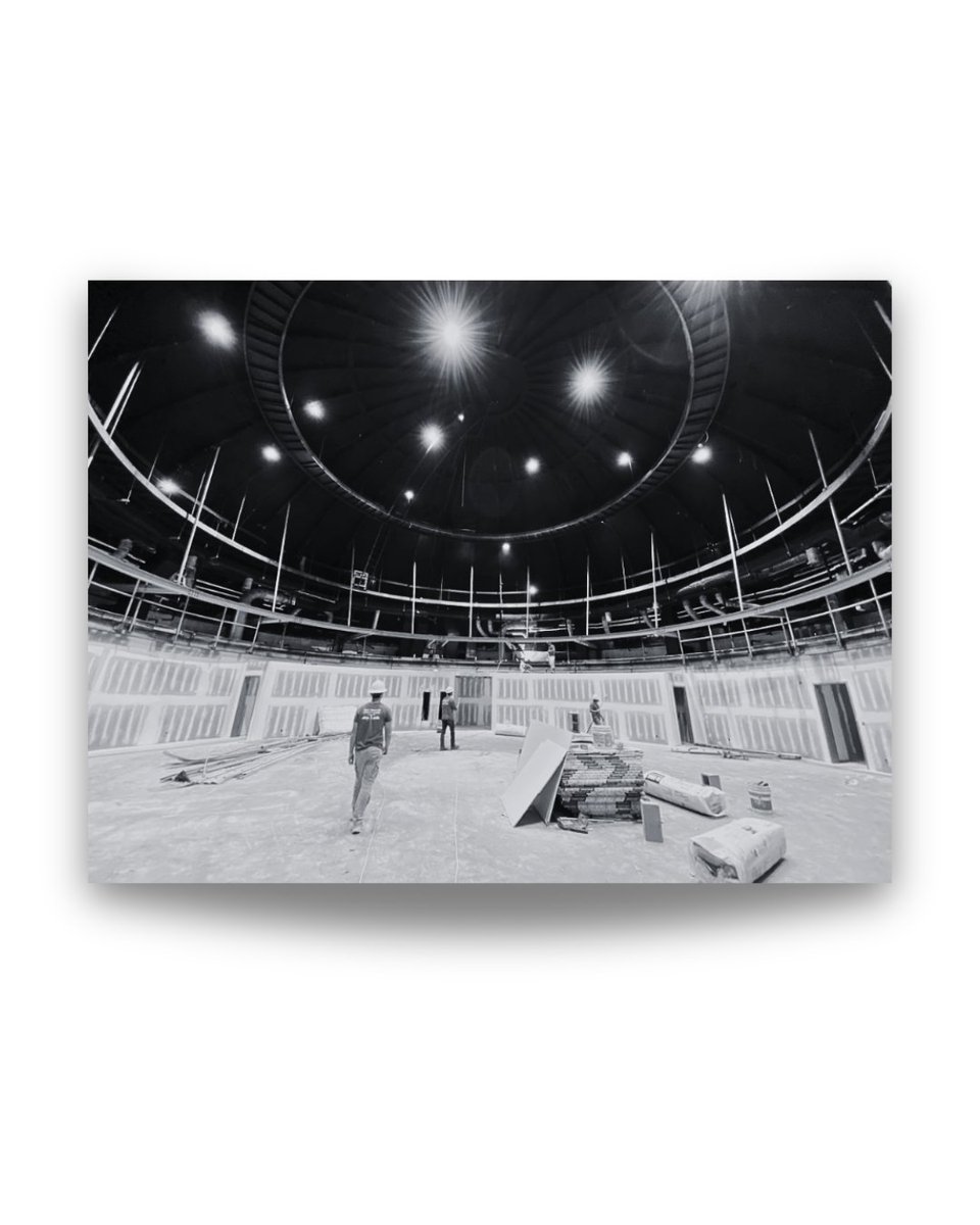 CDFLPlus's tweet image. Exciting progress at the Jackson Planetarium! 🚀 
Metal panels and glass going up outside, with big updates inside—from the lobby to the planetarium theater. Can’t wait for this space to inspire again! 

#CDFL #DesignInProgress #JacksonMS