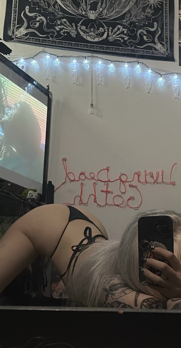 ₊˚⊹I don’t need light. I am the fire...₊˚⊹

♡ &amp; ↻!!₊˚⊹
gothslut nsfw sellingcontent buyingcontent sugarbaby sugardaddywanted paypiggys onlyfans kink fetish gothgirl bdsm horny fetish  ✞