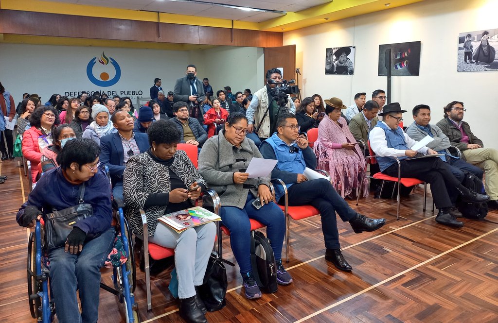 🔴 #𝗘𝗡_𝗗𝗜𝗥𝗘𝗖𝗧𝗢 |  ACTO DE PRESENTACIÓN DEL OBSERVATORIO DEFENSORIAL SOBRE RACISMO Y DISCRIMINACIÓN

Transmisión en directo 👇 
🔗facebook.com/share/v/16QPNR…

#TodasYTodosSomosDefensoresDelPueblo 
#DefensoríaDelPuebloDeBolivia