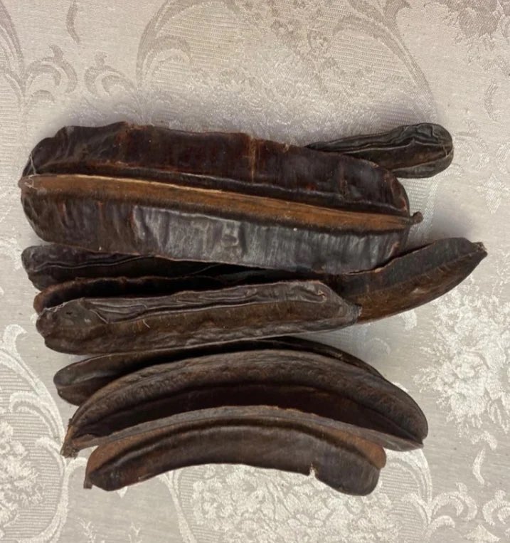 safonyameherbal's tweet photo. Tetrapleura tetraptera (Prekese, aridan)

🍀Reduces your risk of Stroke 
🍀reduces your risk of Neurodegenerative diseases 
🍀Improves fertility 
🍀helps in the management of Hypertension when combined with garlic 
🍀Helps regulates your blood sugars and cholesterol 
🍀Reduces your risk of cancers
🍀Improves your immunity 

Cut 4 Aidan fruits into smaller pieces, soak in 1 litre of water for 12 to 24hrs and drink 60mls twice daily. You can also add to your soups like the Asantes😁
