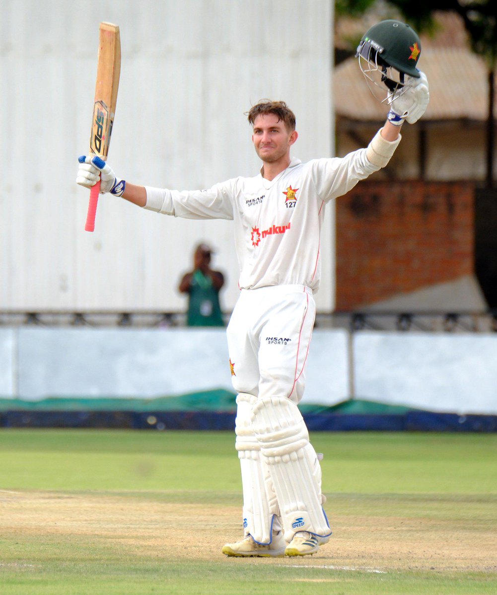 freddyMM93's tweet photo. 100 🏏 up for Brian Benett, what a moment, what a star🇿🇼🇿🇼
#engzim https://t.co/I8yQ5hUi17