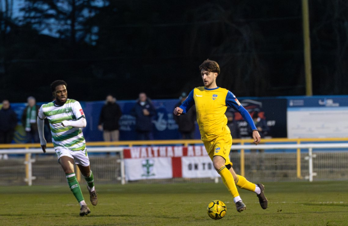 FreddieStanley_'s tweet image. Free agent📞⚽️
Age: 20
Position: Centre back, Left back
Left footed
Looking for clubs from step 3/4
Previous clubs: Stevenage FC, Aldershot Town FC, Hayes and Yeading (loan) , Concord Rangers (loan) , Hendon (loan)
📲Any retweets or shares would be very appreciated 🙏🏼