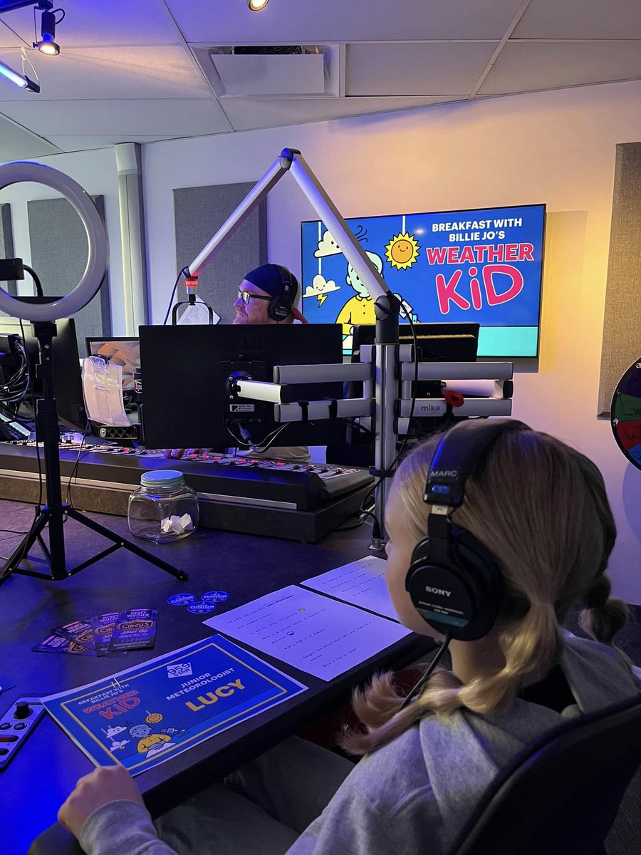 Breakfast With Billie Jo has a BRAND-NEW weekly feature: our Weather Kid!
The very brave Lucy kicked it off &amp; gave us the 8 o’clock forecast like an absolute pro!
If you have an aspiring meteorologist on your hands, sign them up here: seekyoursounds.com/contests/break… 

<a href="/CalitsoIT/">Calitso IT</a>
