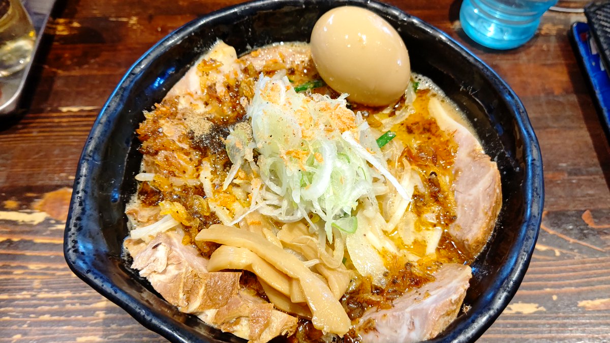 #これを見た人は無言でラーメンの画像を貼る 