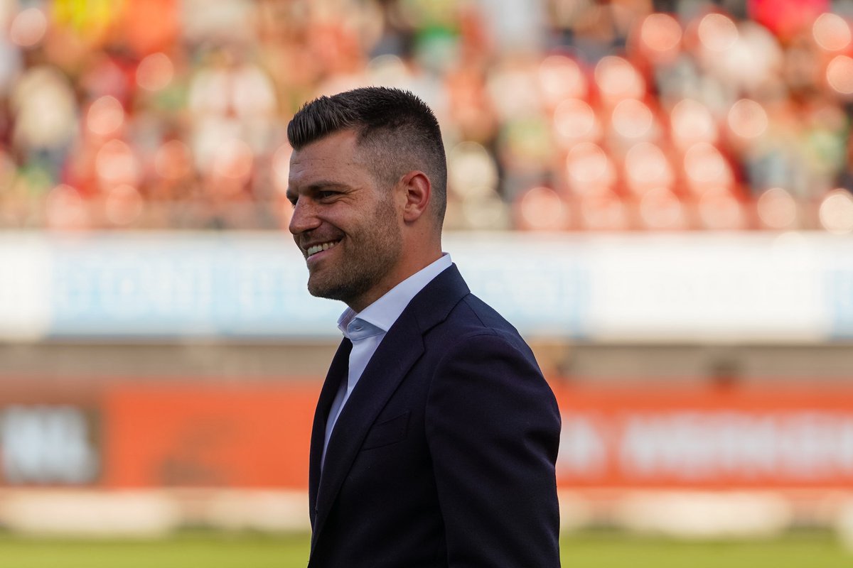 ProExcelsior's tweet photo. De ๐๐๐๐๐๐๐ ๐๐๐๐๐๐๐ die promoveert naar de Eredivisie en de trainer met de ๐๐๐๐๐๐๐ ๐๐๐๐๐๐๐๐! Ruben den Uil kreeg het maar mooi voor elkaar in zijn debuutjaar. ๐ช
#WEREGOINGUP https://t.co/z3pmjzBvZa