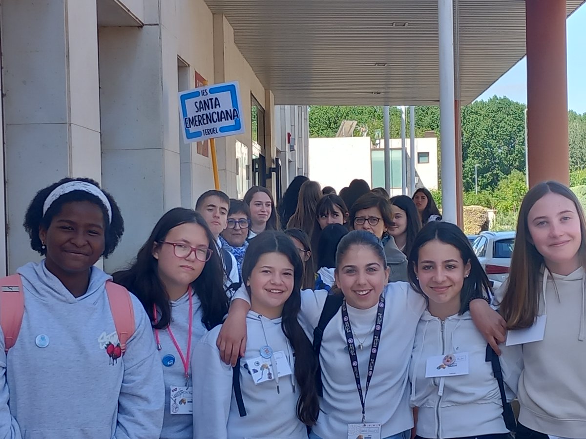 IES Santa Emerenciana tweet media