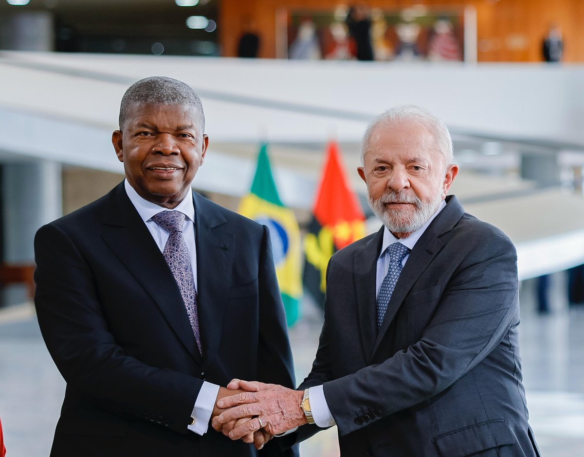 Lula (@lulaoficial) on Twitter photo Recebo hoje o presidente de Angola <a href="/jlprdeangola/">João Lourenço</a> para uma visita de Estado. Essa visita acontece nesta que é a Semana da África no Brasil e também durante o 2º Diálogo Brasil-África sobre Segurança Alimentar e Combate à Fome, reunindo líderes e representantes de nossos países em Recebo hoje o presidente de Angola <a href="/jlprdeangola/">João Lourenço</a> para uma visita de Estado. Essa visita acontece nesta que é a Semana da África no Brasil e também durante o 2º Diálogo Brasil-África sobre Segurança Alimentar e Combate à Fome, reunindo líderes e representantes de nossos países em