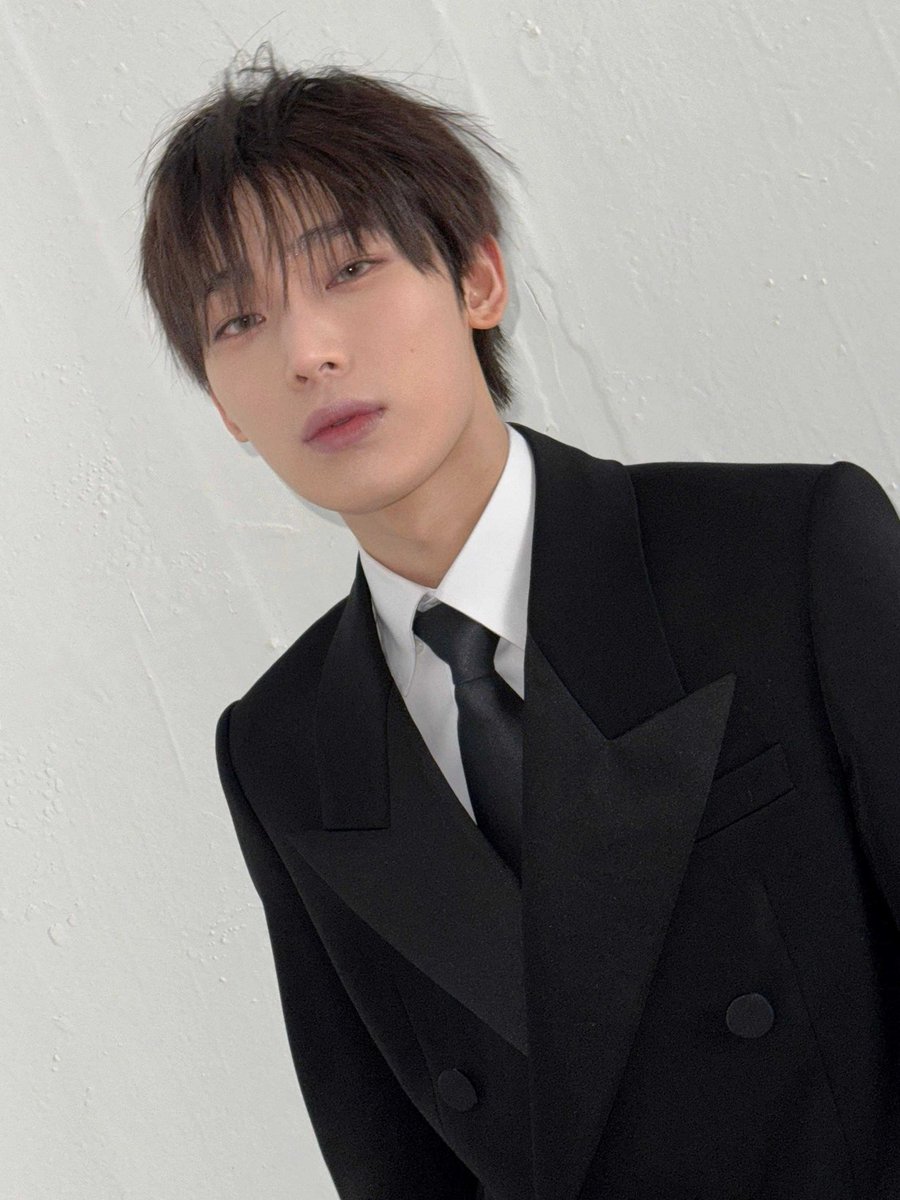 softlysunoo's tweet photo. the disheveled hair with his insane visual ??? god really took his time creating sunoo 🙇‍♀️ https://t.co/5qfuldGtKK