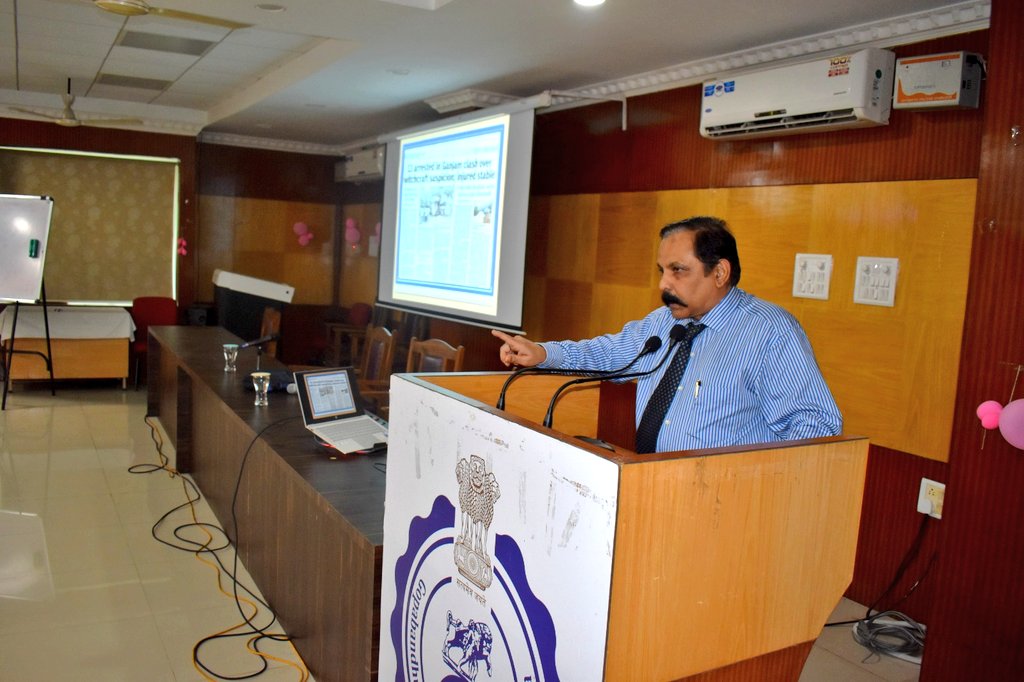 BijayKumarShar7's tweet photo. Sensitized 76 Odisha Administrative Service (OAS) Officers at Gopabandhu Academy of Administration on the social evil of 'witchcraft' practices. Exhorted them  to raise awareness against the menace and strengthen law enforcement for penalizing the offenders. https://t.co/eArFQ4MZLv