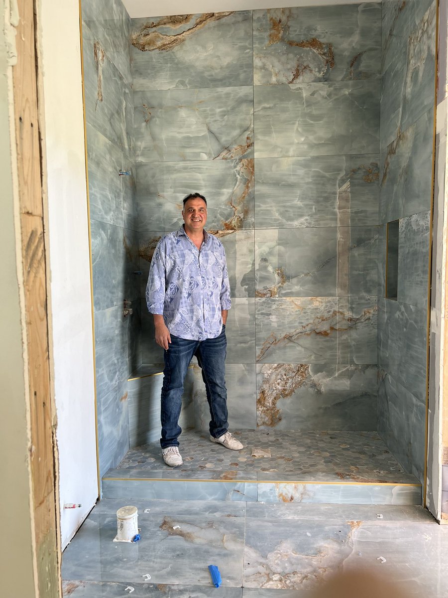toscanaremodel's tweet photo. Start your weekend off right with a home remodeling project. Call the experts here at Toscana Remodeling. #bathroomremodeling #kitchenremodeling #contractor #flooring #cabinets #granite #carpet #lvtflooring #fridaymorning https://t.co/9llz2jwfEr