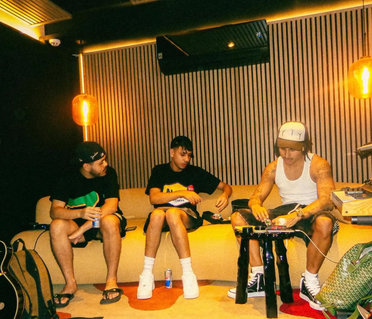 Matuê e LPT Zlatan no studio da 30PRAUM 👀