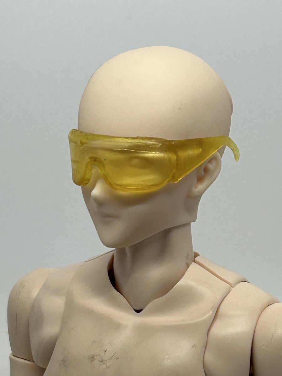 catstar_works's tweet photo. 【試作品紹介】
工場長がオビツ30用のゴーグルを試作しました！サイバーテックなファッションにいかがでしょうか？😆
4枚目はオビツ30ヘッドにつけたイメージです！
#catstar_works #オビツ30 https://t.co/UbAQwqMjZP