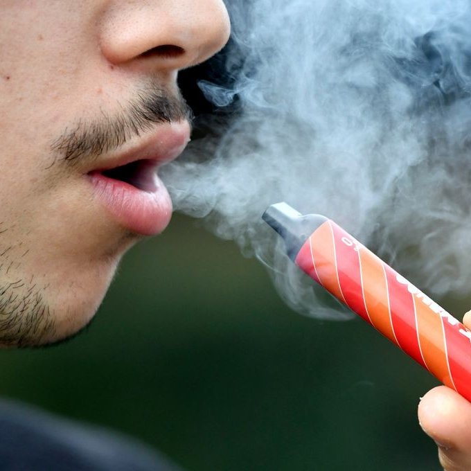maladie pop corn vape 68 mille Images et Photos de Popcorn lung Libres de Droits main image 0