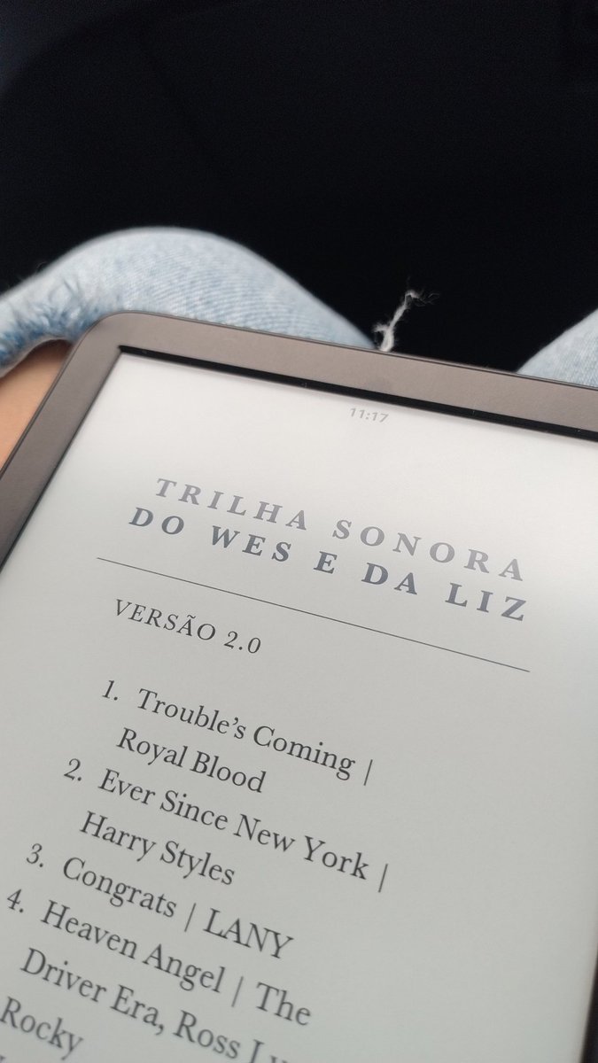 prettimalu's tweet photo. aí, eu amo livro com trilha sonora!!!
e ainda tem harry styles🫶🏻🫶🏻 https://t.co/NZOKXGCJNS