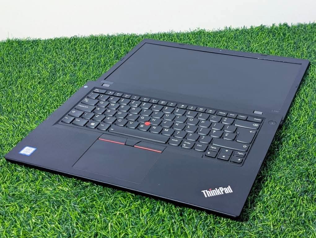 JCDarkseid_'s tweet photo. LENOVO THINKPAD L490 
Intel®️ core i5 
8th generation 
• Neat 
• 14 inches"
• 8 GB DDR4 Ram
• 256 GB SSD
• ⁠KEYBOARD LIGHT 💡 
• ⁠Full HMDI
• ⁠FINGERPRINT 
• ⁠ Intel uhd graphics 

PRICE :#250,000

Location:LAGOS https://t.co/YzrrWteJIs