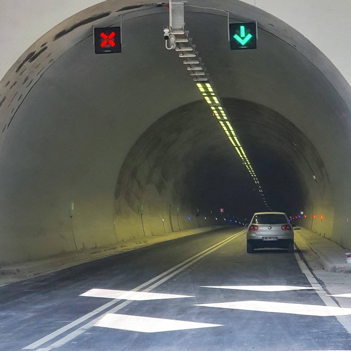 doalbanie's tweet photo. Tunel pod #Llogara je od zítřka opět otevřen ✔️🚘
Průjezd je zdarma https://t.co/UUjgPT869H