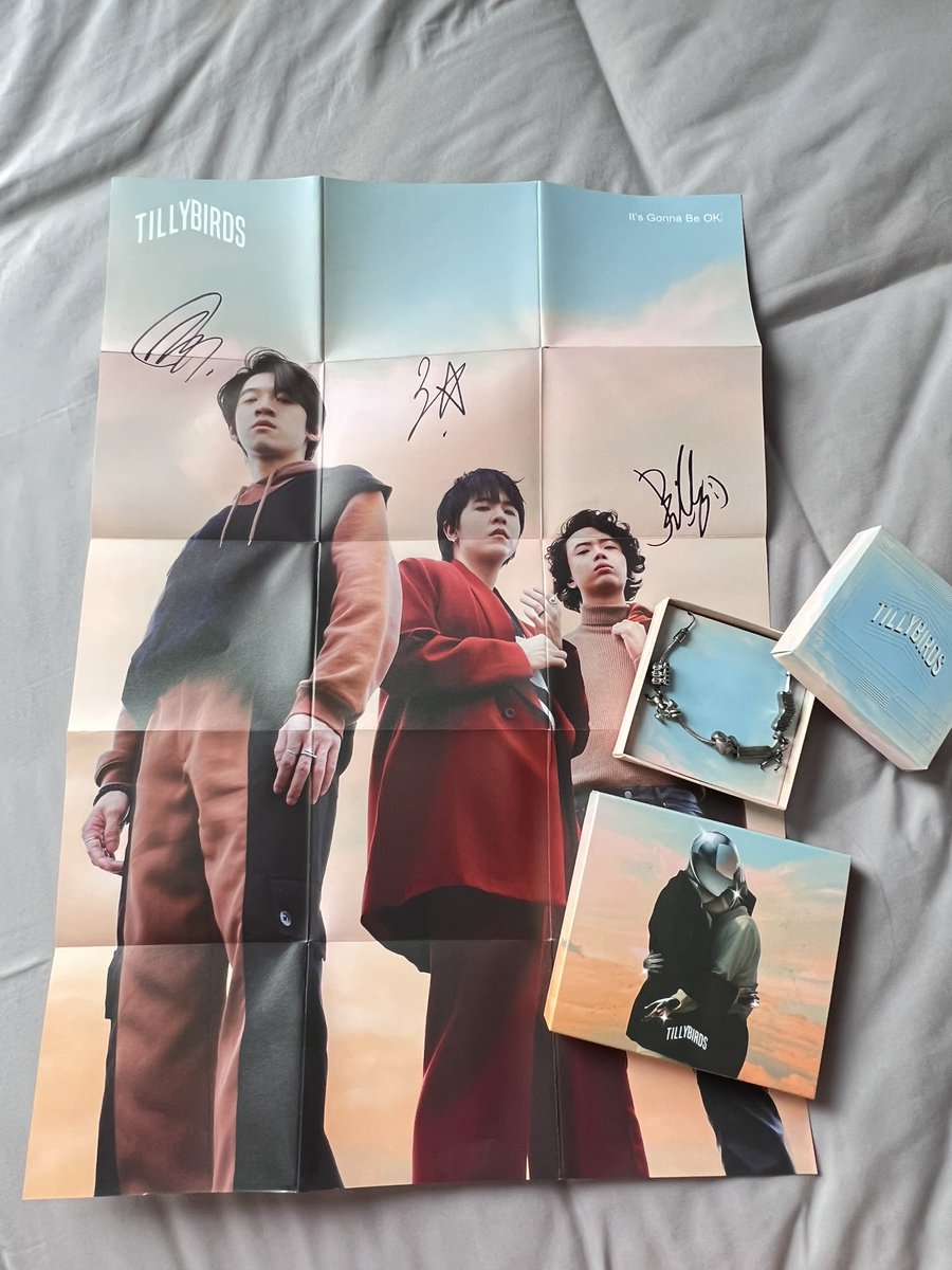 hellokiki67's tweet photo. ✨ Album + Poster พร้อมลายเซ็น 1,190 
(บั้มมีรอยเปื้นตามภาพที่2)

✨ Lucky charm เป็นดำๆ เอาไปล้างเองนะคะ 1,500

✨ Tillybirds Hoodie L ซักใส่ไป 2-3 ครั้ง 1,500

✅นัดรับ Bts สะพานตากสิน / ตลาดพลู 
หรือสถานีอื่นได้บ้างวัน

 #ตลาดนัดTillybirds  #ตลาดนัดทลบ 
 #ตลาดนัดทิลลี่เบิร์ด https://t.co/3KTpUn5Qid