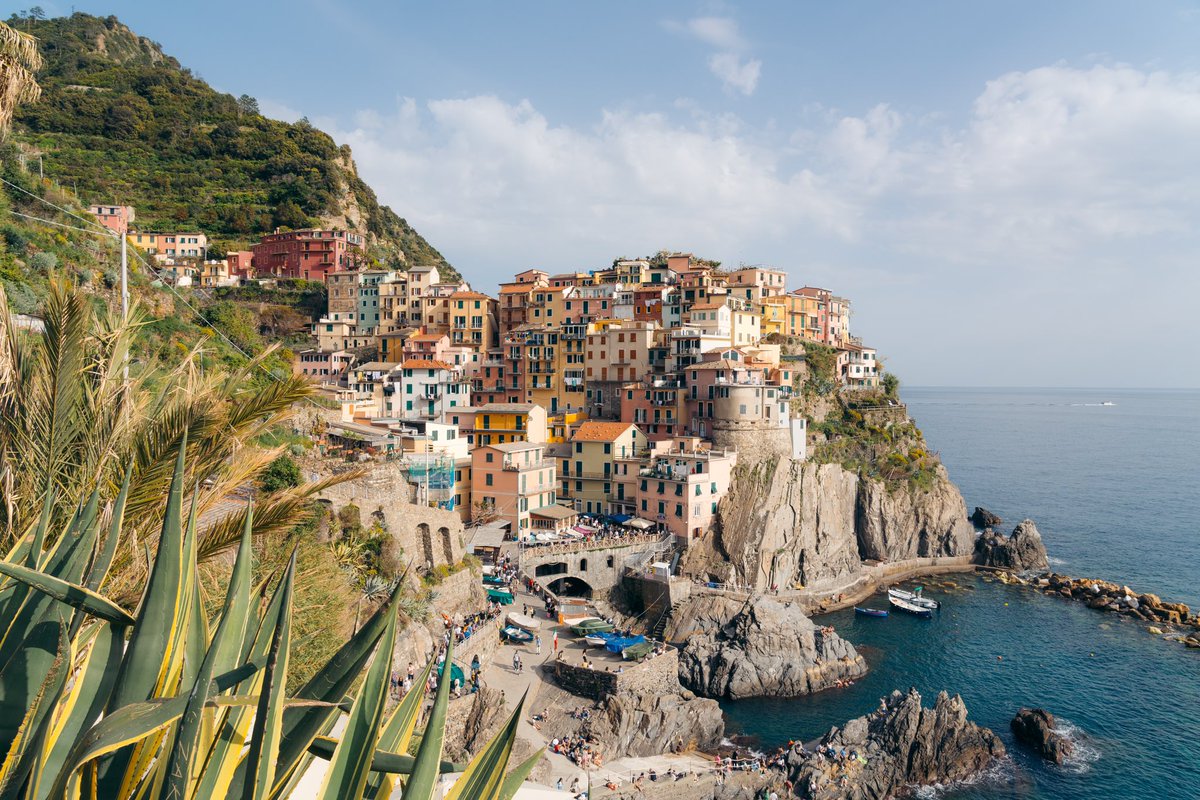 PicasAlina's tweet photo. #Italy #travel #place #viewsaddict
๐Cinque Terre, Italy
Colorful cliffs, sea breeze, and postcard views ๐๏ธ https://t.co/IJaNyAB4LM