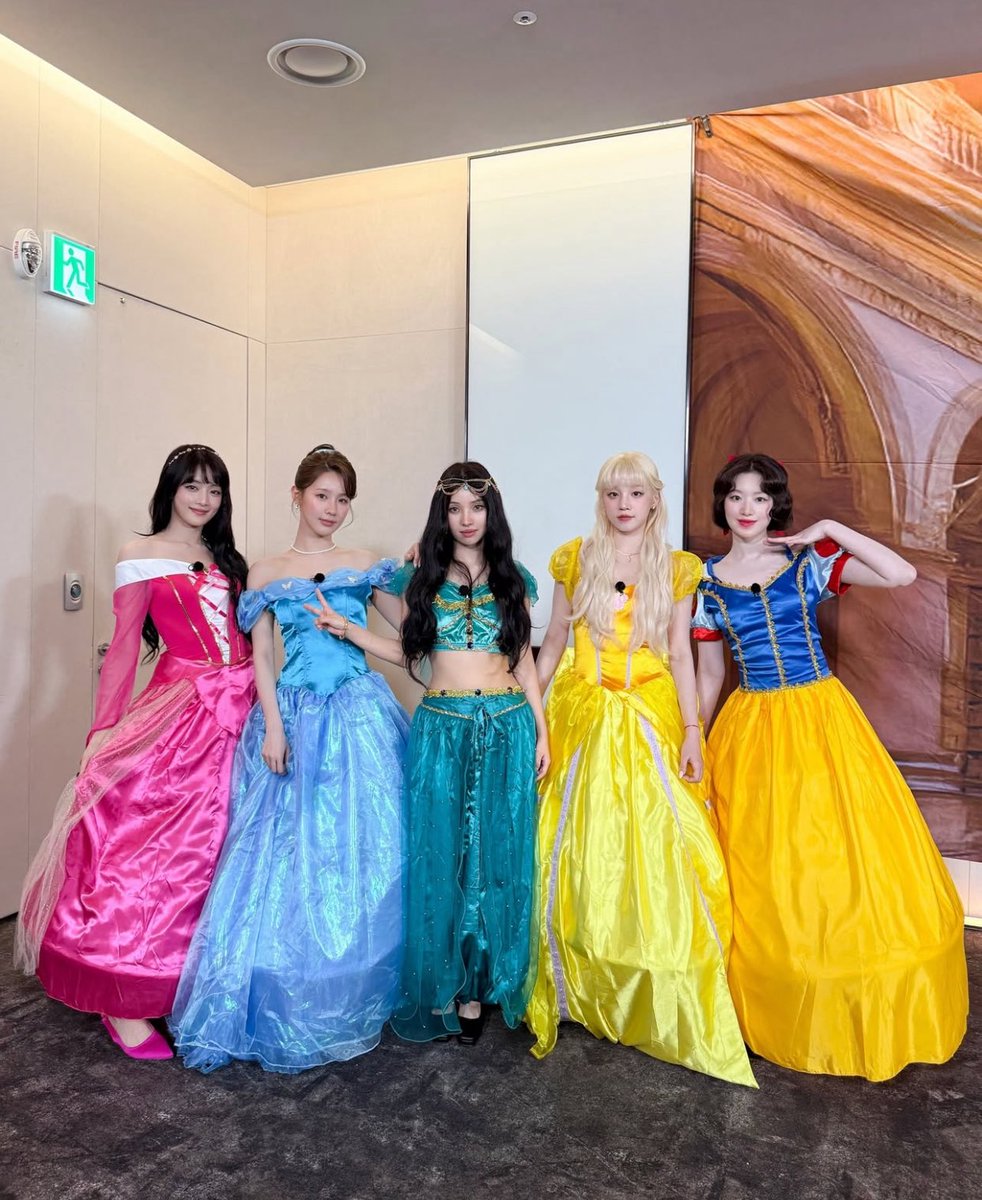 VILL4INDIES's tweet photo. disney princesses https://t.co/6ugQy8RFQW
