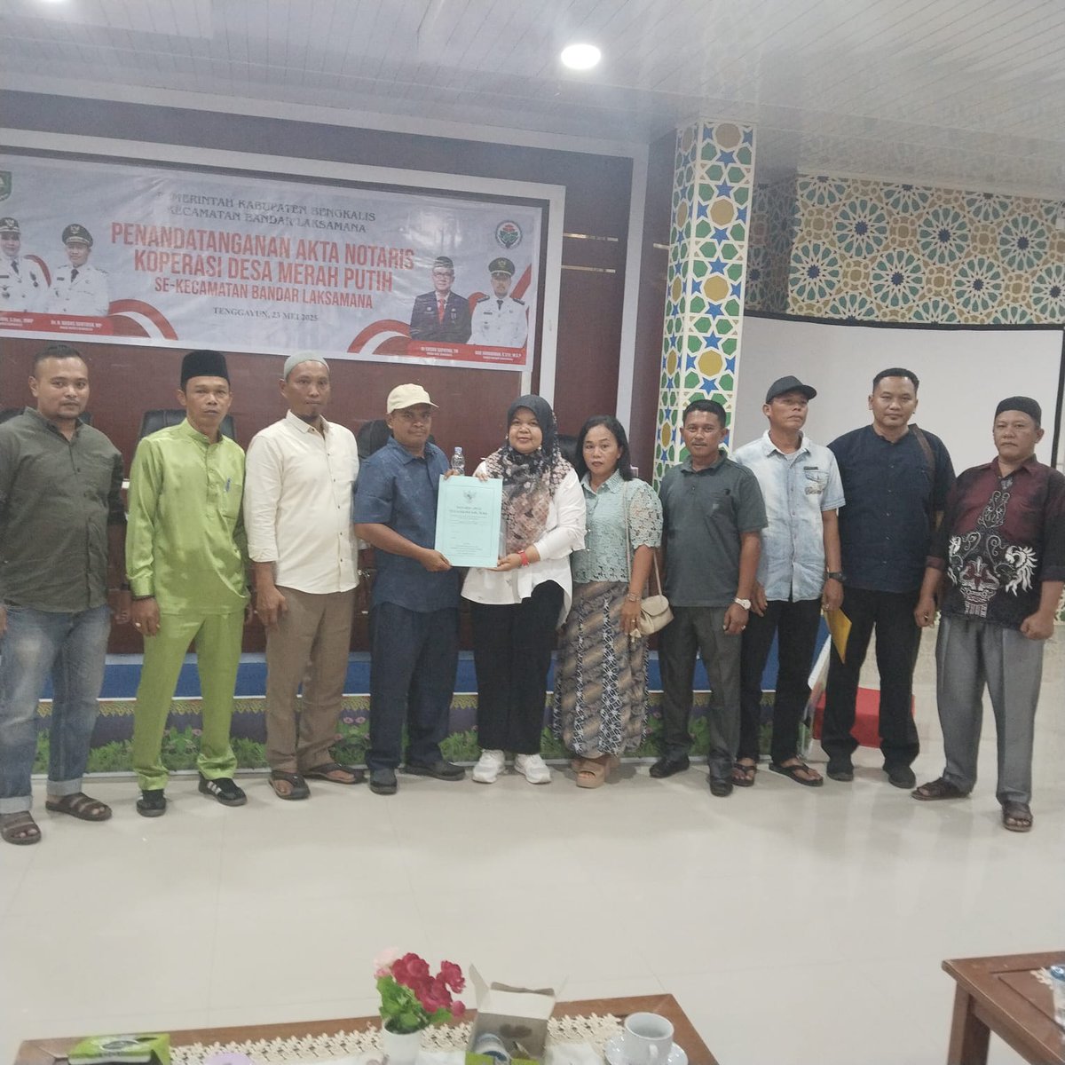 LizaRiau's tweet photo. Setelah musyawarah desa khusus Pembentukan KDMP dan akte notaris, semua TPP mengawal KDMP untuk proses mendapatkan badan Hukum

#TppKawalBadanHukumKdmp

@prabowo
@YandriSusanto27
@ArizaPatria
@taufikmadjid71
@kemendespdt
@bpsdmkemendesa
@desapenusantara https://t.co/2JxaKzvHnX