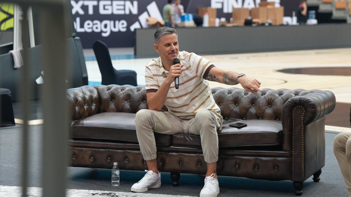 🔗 Dogus Balbay joins ELPA for a powerful talk with young players in Abu Dhabi

Players participating in the ANGT were treated to an engaging and insightful conversation with <a href="/Dogusbalbay/">Dogus Balbay</a>, two-time EuroLeague champion🙌🏾

elpa.basketball/dogus-balbay-j…

#ELPlayers