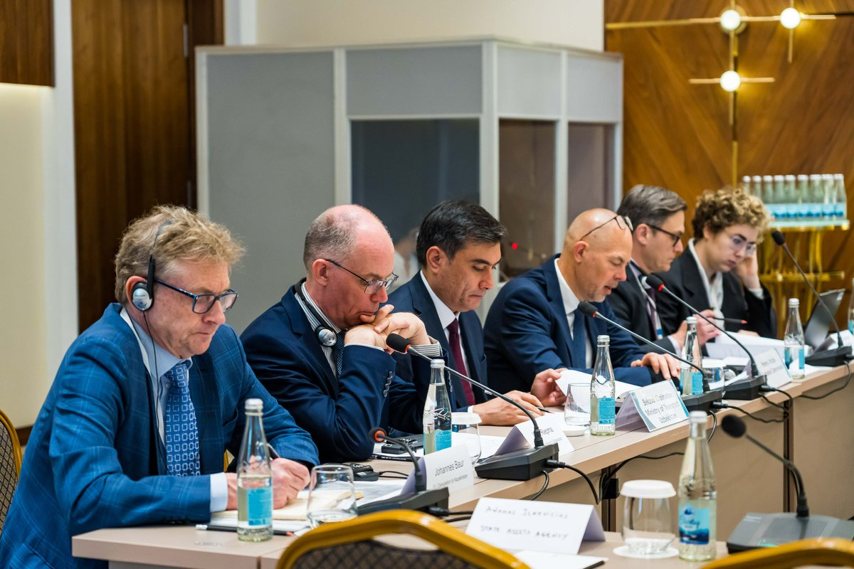 EU_Tashkent's tweet photo. 🚛🇺🇿Business leaders, int’l banks &amp; gov’t reps met in Tashkent to discuss boosting public-private cooperation on transport connectivity.
@PeterisUstubs of @EU_Partnerships highlighted EU’s strong support for Uzbekistan's role in the #TransCaspian Corridor.
https://t.co/XGMnojoVnu https://t.co/upRhoeC2ic