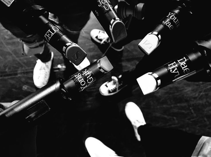 bap_edits's tweet photo. OT5 B.A.P holding microphones with their names 

one of my favorite pics. true artists right here everybody 🙂‍↕️ https://t.co/rAWCAyRALl