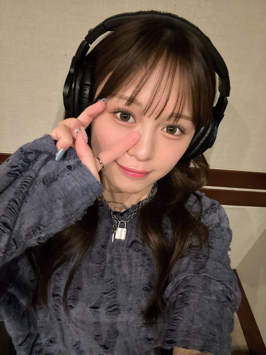 AyaEmori_BOX's tweet photo. #えもりんち
公開されました！！！
対バンの話や新しい2nd EPの話もちらっと🫣
ぜひお聞きくださいっ！ https://t.co/CHvUT3CgdP