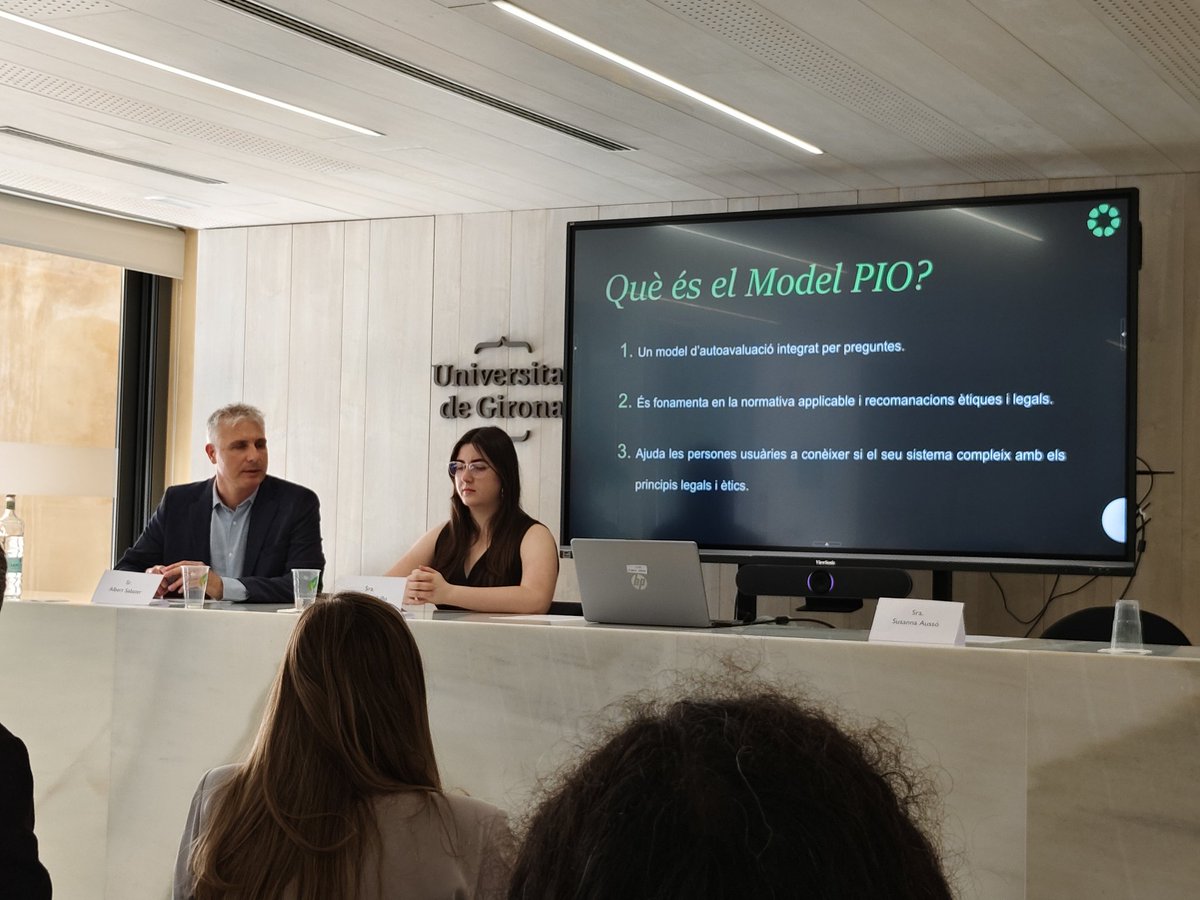 socudg's tweet photo. Seguint la presentació del #ModelPIO aplicat Salut #difusió #transferència #impactesocial #sostenibiltat 
@OEIAC_UdG @albert_sabater @josepcalbo @alexandralillo @ticsalut #PickleTech #ABCDx @UdGRecerca https://t.co/SokDq8WzJv